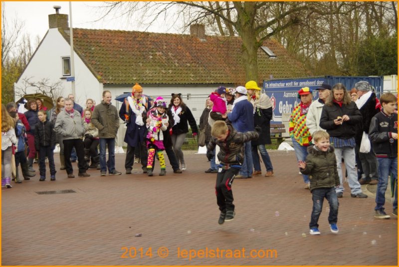 lepelstraatoptocht2014001.jpg