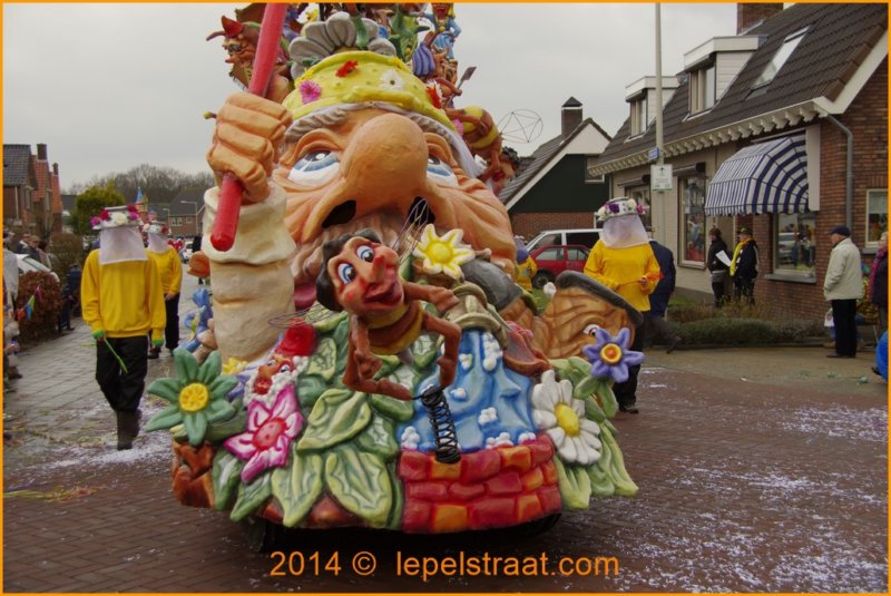 lepelstraatoptocht2014024.jpg