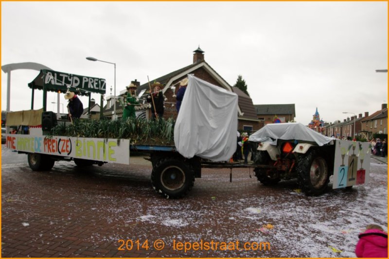 lepelstraatoptocht2014043.jpg