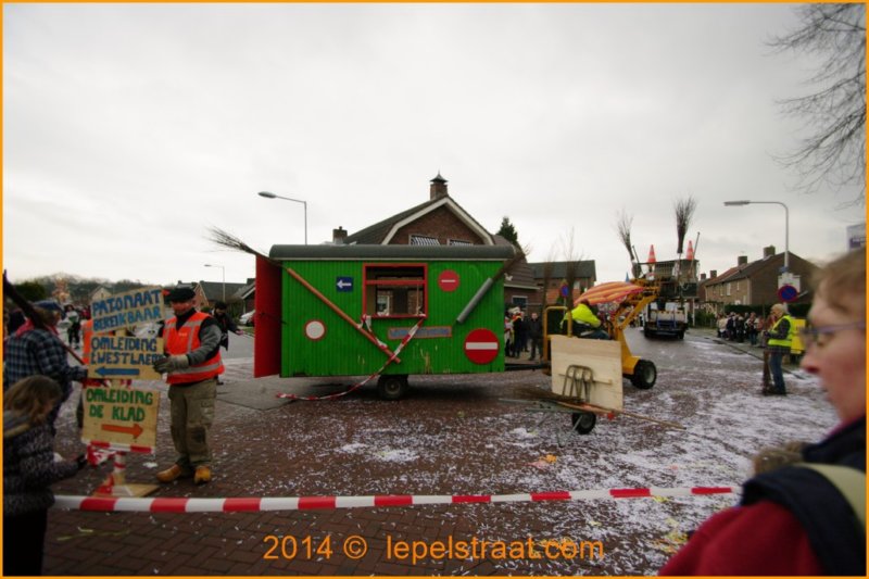 lepelstraatoptocht2014052.jpg