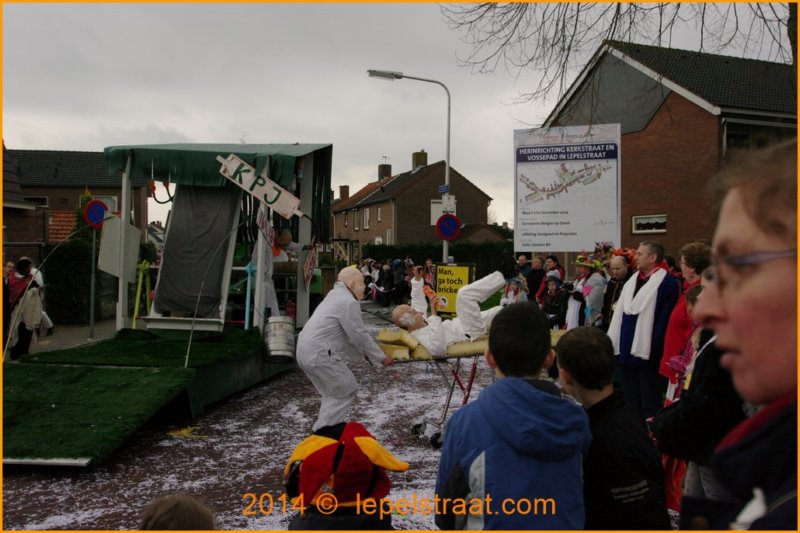lepelstraatoptocht2014058.jpg