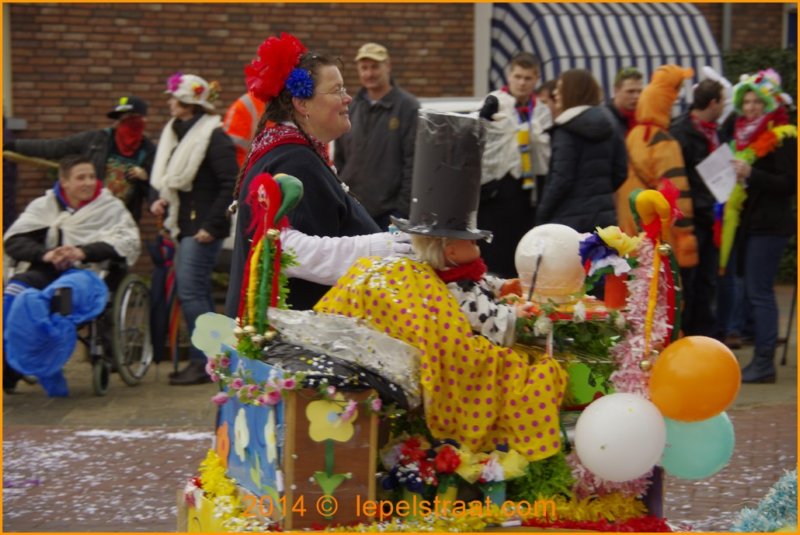 lepelstraatoptocht2014063.jpg