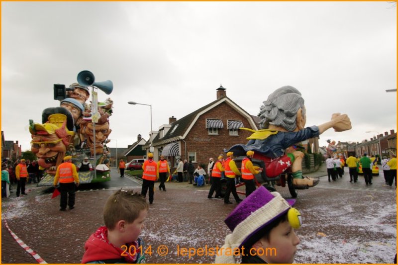 lepelstraatoptocht2014094.jpg