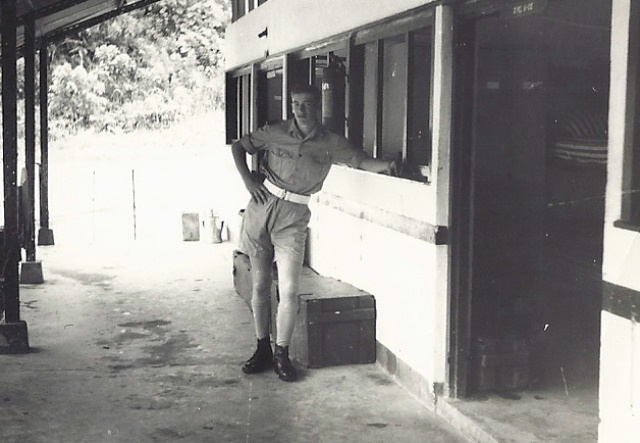 uitgaangs tenue soldaat in oorlog