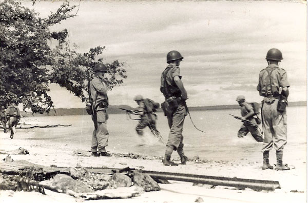 landing uitgevoerd via boten aan de kust van vermoedelijk Sauka