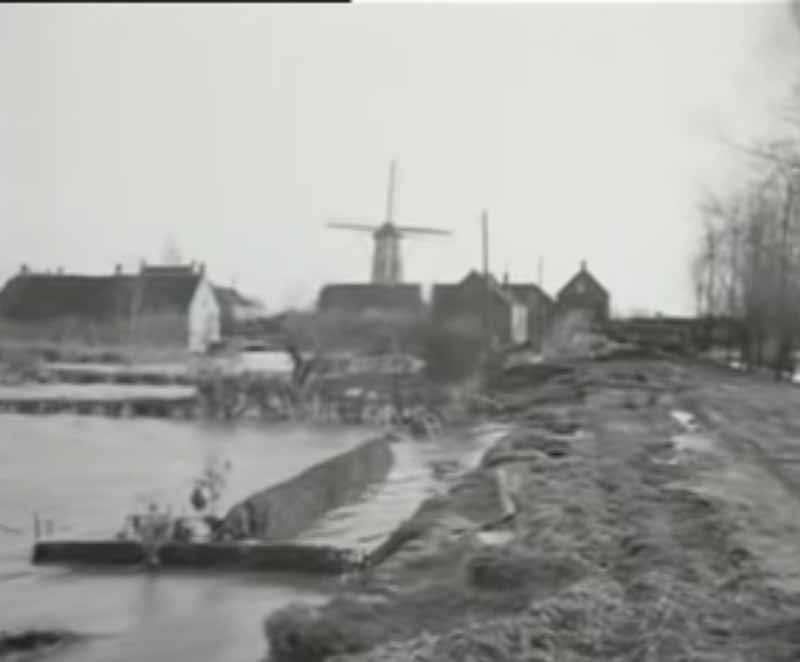 geschiedenis Watersnood-ramp-1953/watersnoodramp lepelstraat. kladde koevering